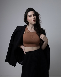 Cropped Regata Nadador Liso Marrom
