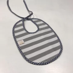 Imagen de Baberos de Tela Impermeables con tiras para atar