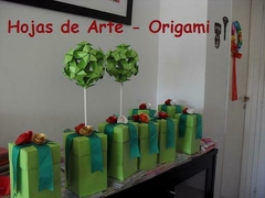 ORIGAMI NAVIDEÑO LOS JUEVES Y VIERNES de NOVIEMBRE 2024. PRESENCIAL. Contacto (11) 5408-8336 Lucia - Hojas de Arte Origami