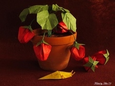 Imagen de 50 hojas FRUTILLA 9x9cm rojo y verde al reverso. Marca Jong ie Nara
