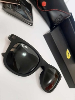 Óculos de Sol Ray-Ban Wayfarer RB4287 edição especial Ferrari - comprar online