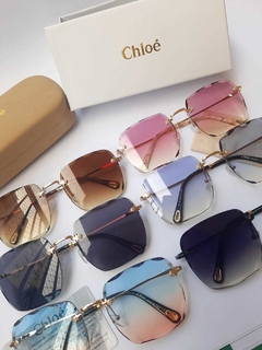 Óculos de Sol Chloe Flower Square Cores Variadas