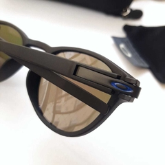 oculos de sol Oakley Latch Round Polarizado Cores variadas - loja online