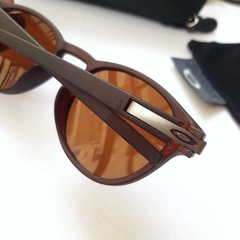 oculos de sol Oakley Latch Round Polarizado Cores variadas - loja online