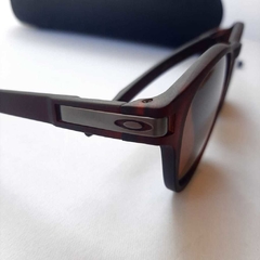 Imagem do oculos de sol Oakley Latch Round Polarizado Cores variadas