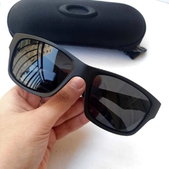 Oculos De Sol Oakley Jupiter 100% Polarizado Cores Variadas na internet