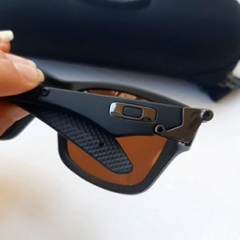 Oculos De Sol Oakley Jupiter 100% Polarizado Cores Variadas - comprar online