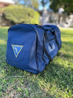 Bolso Flash Mediano Azul con Escudo - comprar online