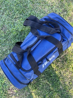 Bolso Flash Mediano Azul con Escudo en internet