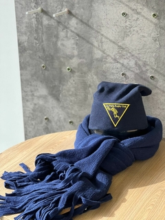 Bufanda Chalina Flecos Azul con Escudo