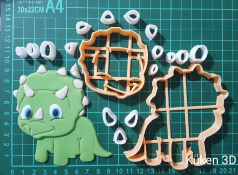 Cortante Dinosaurio triceraptor tierno 12cm collage