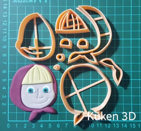 Cortante cara Masha de 7cm oso collage MOD2