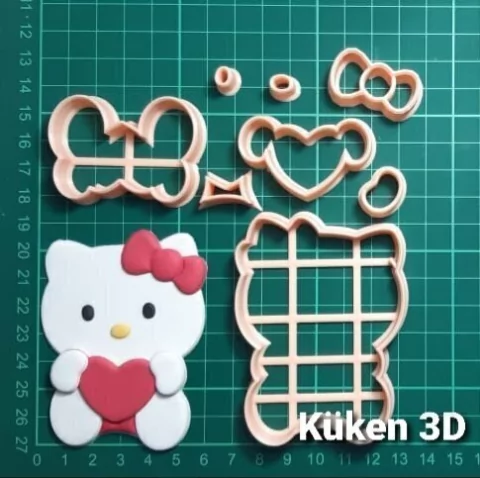 Cortante Kitty con corazon 8cm Collage hello sanrio