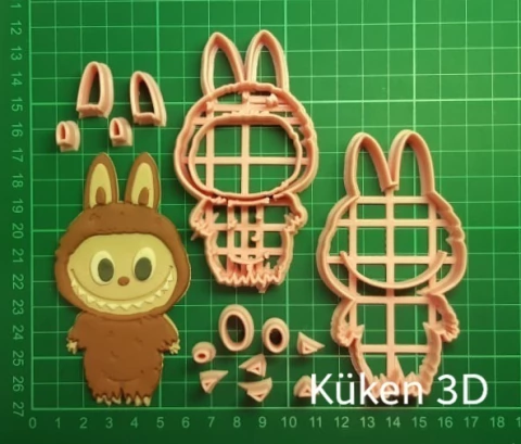 Cortante labubu 10cm collage - comprar online