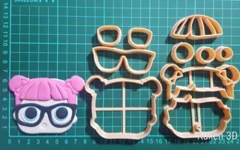 Cortante Lol Surprise Collage Muñeca Teachers Pet Collage 8cm