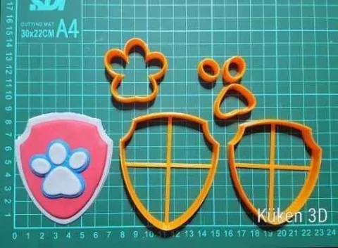 Set Escudo + Paw Huellita Huella Patrol Collage 8,5cm