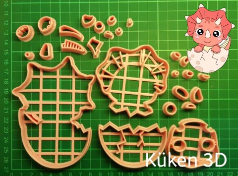 Cortante Dinosaurio en huevo tierno 11cm collage mod4 triceratops bebe