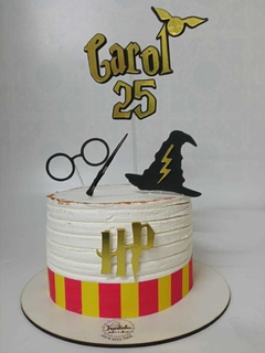 Bolo Tematizado c/Scraps A partir de: - Fantiela Bolos e Doces