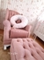 Sillón Bergere capitoné mecedor con puff tapa fija (Pana clásica)