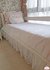 Almohadón de respaldo 50x70 con puntilla veneciana de tul bordado - comprar online