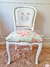 Silla Provenzal pana de diseño y respaldo bordado