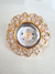 Spot de iluminación embutir estilo shabby chic, con un diseño ornamental dorado y pintura rosa nacarada, decorado con strass