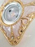 Spot de iluminación embutir estilo shabby chic, con diseño ornamental romántico pintado en dorado, fondo nacarado rosa y decorado con strass