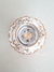 Spot de iluminación embutir estilo shabby chic, en color blanco con un diseño ornamental romántico pintado en dorado con lazos y rosas