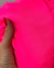 Conjunto neon de saia cargo e blusa na internet