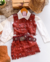 Conjunto de saia e cropped marrom franjas e camisa branca