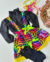 Imagem do Conjunto de salopete colorida com Neon e blusa preta Carolina (acompanha laço de cabelo)