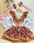 Conjunto de salopete coração floral e blusa branca Flora (acompanha laço de cabelo)