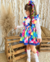 Conjunto de salopete xadrez colorido com azul e camisa branca Elisa