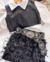 Conjunto de saia de franjas , camisa branca e cropped courino