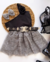 Conjunto de saia cinza brilho e blusa preta um ombro flor - comprar online