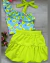 Conjunto de saia balonê neon e blusa smiles