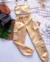 Conjunto de calça e cropped dourado (com ou sem blusa de tela) na internet