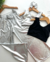 Conjunto de calça metalizada e cropped (opção de cor) na internet