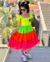 Vestido neon babados estrela preta