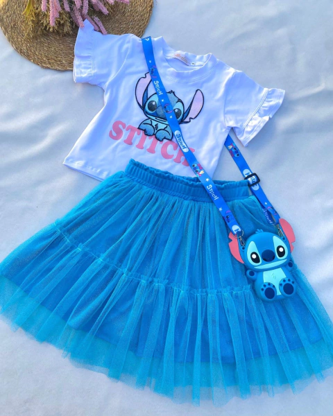 Conjunto de camiseta stitch e saia tule azul