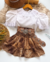 Conjunto de saia oncinha com babados e cós de lastex e blusa branca renda manga curta - comprar online