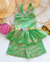 Conjunto de short e blusa peplum verde Flora