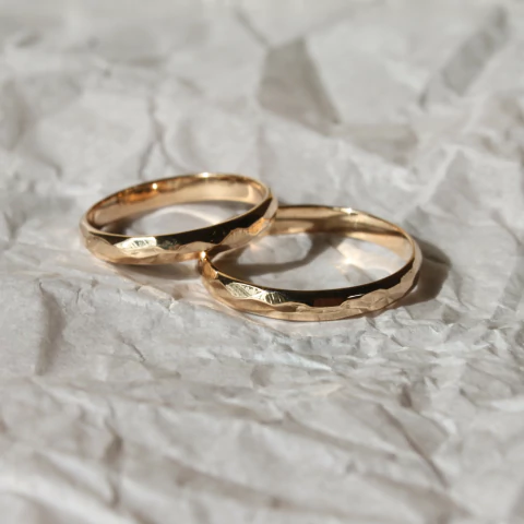 PAR DE ALIANZAS DE ORO