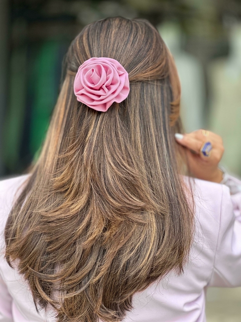 Rosa na presilha Francesa