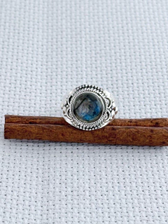 ANEL EM PRATA 925 COM LABRADORITA (70/09A9500219) na internet