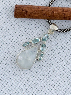 PINGENTE EM PRATA 925 COM PEDRA DA LUA e Topázio Azul (55/17P1480329)