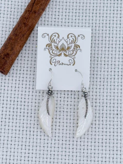 BRINCO EM PRATA 925 COM MADREPÉROLA (54/12B29069) na internet