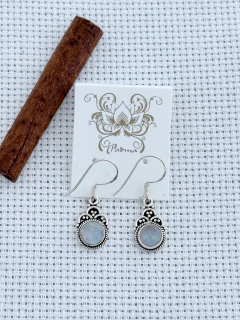 BRINCO EM PRATA 925 COM PEDRA DA LUA (1/17B460109) - comprar online