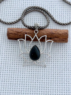 Pingente Flor de Lótus Em Prata 925 Com Ônix (35/16P720159) - comprar online