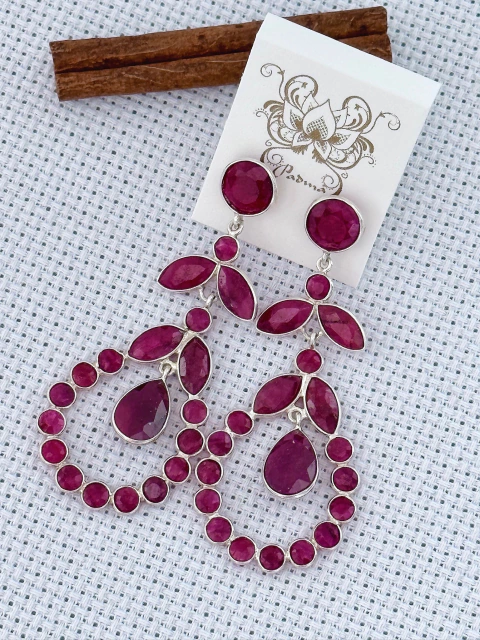 Brinco em prata 925 com rubi (40/25B2980659)